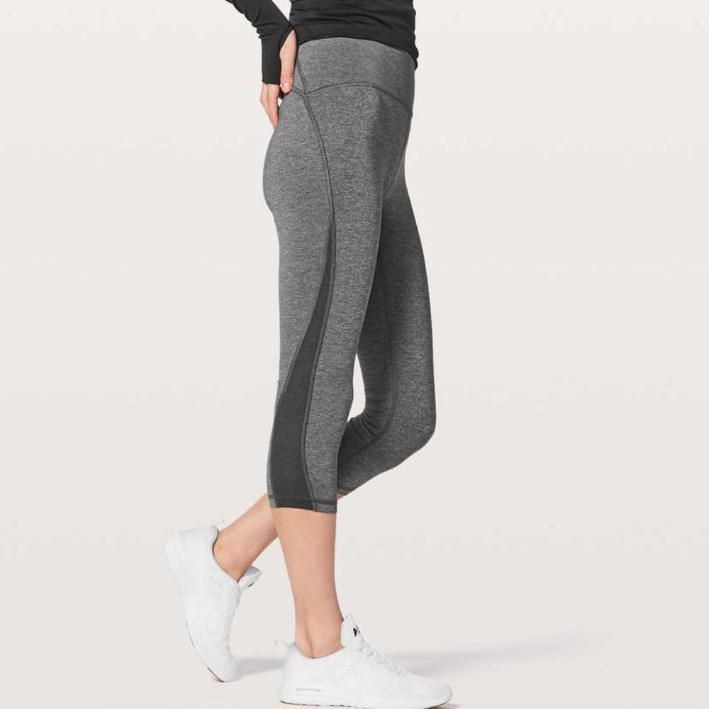 LULULEMON Grey/Black Mesh Crop Leggings TRAIN TIMES 21" Heathered Black